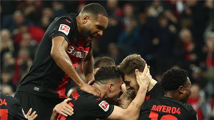 الدوري الألماني .. باير ليفركوزن "يحلق" بفوزه الكبير على بايرن ميونخ