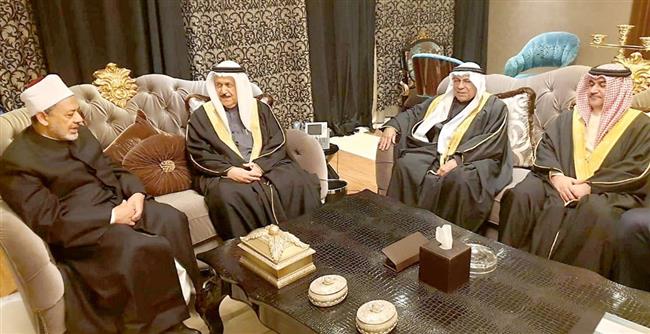 رئيس الأعلى للشؤون الإسلامية بالبحرين يشيد بدور الأزهر الشريف في نشر الوسطية