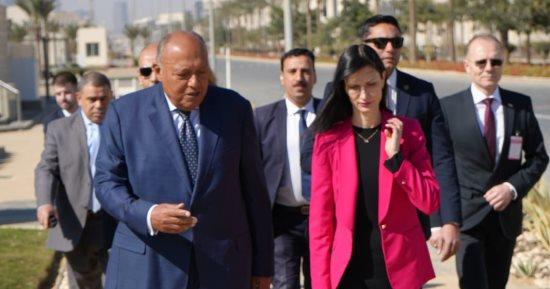 شكرى يستقبل وزيرة خارجية بلغاريا ويتوجهان للقاء رئيس الوزراء بالعاصمة الإدارية