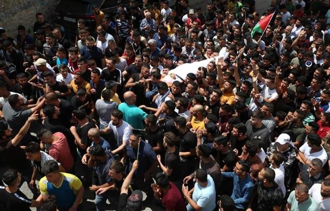نابلس: تشييع جثمان الطفل بني شمسة إلى مثواه الأخير