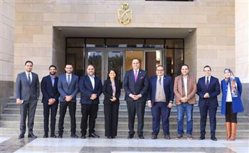 رئيس هيئة الرعاية الصحية يلتقي المدير الإقليمي لشركة جانسن العالمية 
