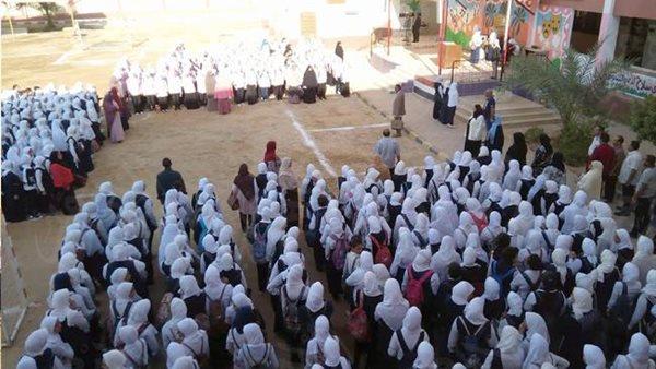 انتظام الدراسة اليوم بجميع المدارس.. والتعليم توجه بتحقيق الانضباط