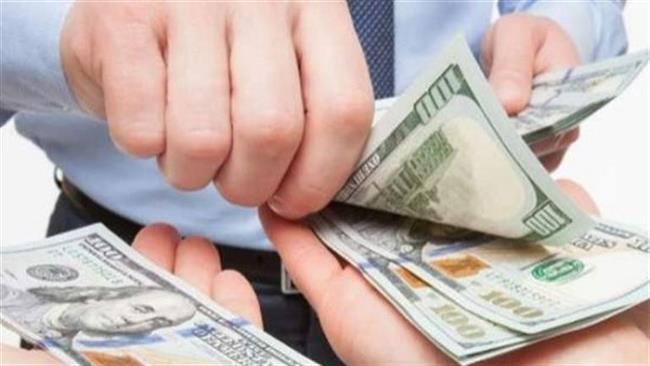 "الأمن" يكشف حقيقة القبض على مندوب شركة ملاحة داخل بنك لحيازة دولارات