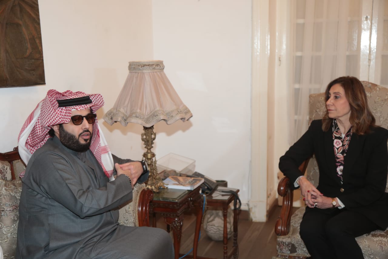 وزيرة الثقافة تلتقي رئيس هيئة الترفيه السعودية لبحث سبل التعاون