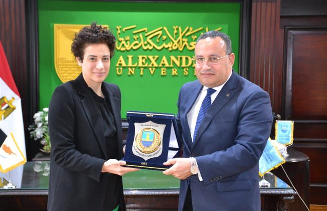 "قنصوة" يوقع مع سفيرة قبرص إتفاقية تحالف المدن والجامعات