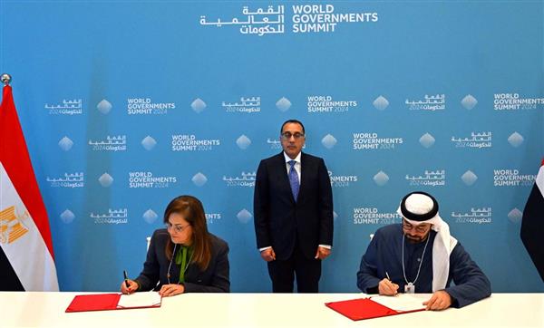 رئيس الوزراء يشهد التوقيع على ملحق تمديد مذكرة تفاهم بمجال تطوير العمل الحكومي مع الإمارات