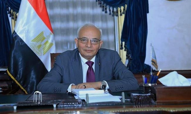وزير التعليم يصدر قرارا عاجلا بحظر تحصيل مصروفات المدارس بالعملات الأجنبية