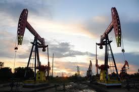 تراجع أسعار النفط وخام برنت يسجل 81.76 دولار للبرميل