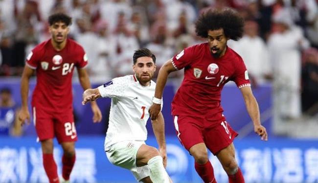 أكرم عفيف يقود التشكيل المثالي لبطولة كأس آسيا 