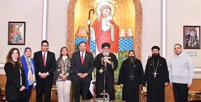 رئيس "الاعتماد الرقابة الصحية" يلتقي البابا تواضروس
