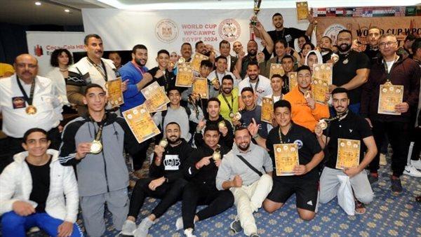 وزير الشباب يهنئ منتخب مصر بتتويجه بكأس العالم للقوة البدنية 