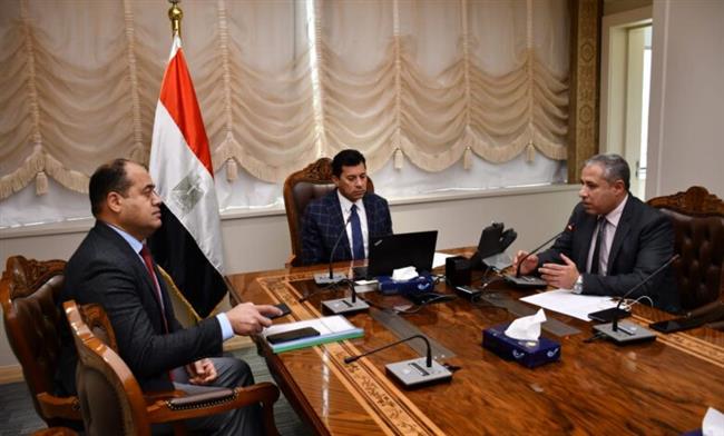 وزير الشباب والرياضة يفتتح فعاليات اللقاء الحواري الثاني لمواجهة إدارة الأزمات