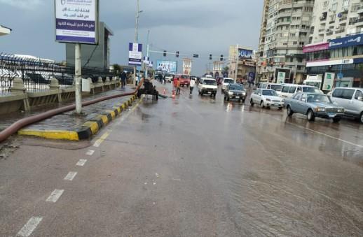 استمرار الأمطار الغزيرة وتحولها إلى رعدية بالإسكندرية 