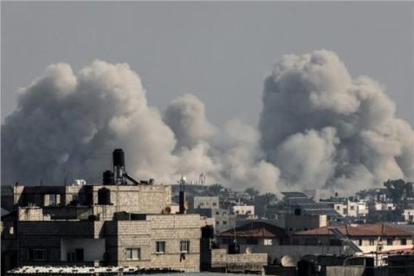 إطلاق نار كثيف وقصف مدفعي في محيط مجمع ناصر الطبي بخان يونس