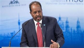 الرئيس الصومالي : ملتزمون بالقضاء على الميليشيات الإرهابية