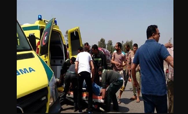 هروب سائق سيارة يدهس فتاة اسفل سيارته ببرج العرب
