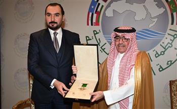   المنظمة العربية للسياحة تمنح زياد خلف وسام السياحة العربية من الدرجة الأولى