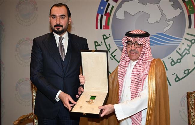 المنظمة العربية للسياحة تمنح زياد خلف وسام السياحة العربية من الدرجة الأولى