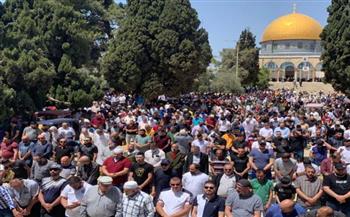   25 ألف فلسطيني يؤدون صلاة الجمعة في رحاب المسجد الأقصى