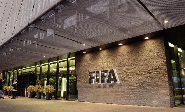 البرلمان الأوروبي يطالب فيفا بطرد الكيان الصهيوني من لعبة كرة القدم