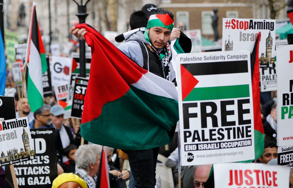 القبض على 10 متظاهرين خلال مشاركتهم في مسيرة مؤيدة لـ فلسطين في لندن