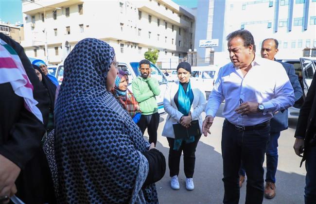 وزير الصحة يتفقد مركز طب أسرة سنديون ويوجه بإحالة المتغيبين للتحقيق