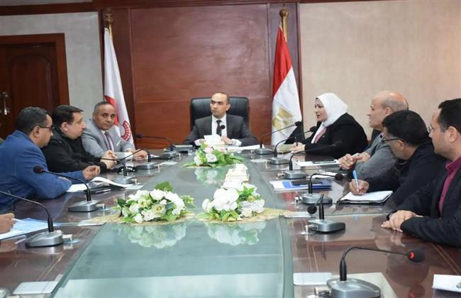 جامعة سوهاج تشارك في اجتماع المحافظة لمناقشة عددًا من الموضوعات