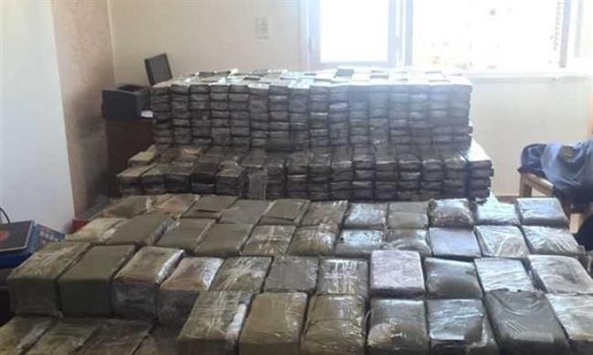 ضبط عنصرين إجراميين قبل ترويجهم 160 كجم حشيش