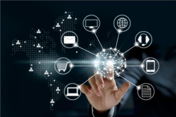 خبير تكنولوجيا المعلومات: التحول الرقمي أحدث تغير في شكل الوظائف.. الأعلى أجر