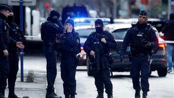   مقتل رجل هدد شرطيين بسكين في باريس
