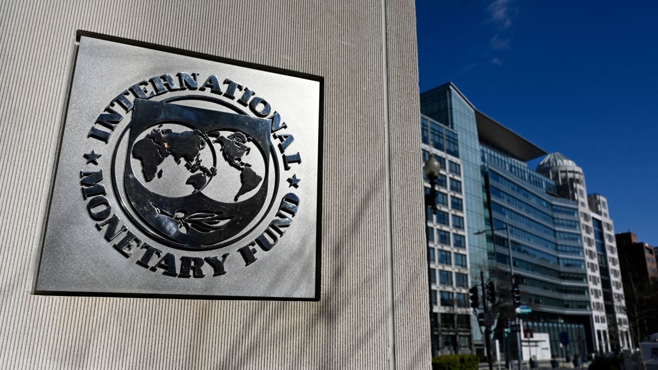 صندوق النقد الدولي يجري مشاوراته مع الجابون لكبح التحديات الاقتصادية