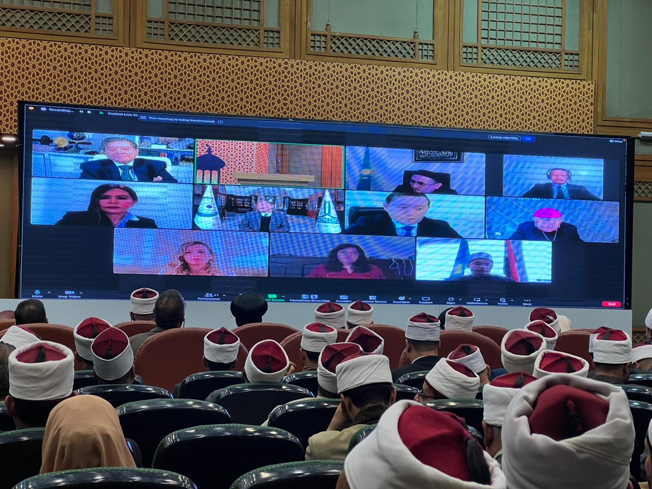 انطلاق الجلسة الحوارية الدولية "أهمية حوار الأديان والحضارات" لمجمع البحوث و مركز نور سلطان