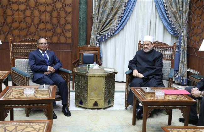 شيخ الأزهر : مستعدون لإنشاء مركزًا أزهريًا لتعليم اللغة العربية في "كمبوديا"