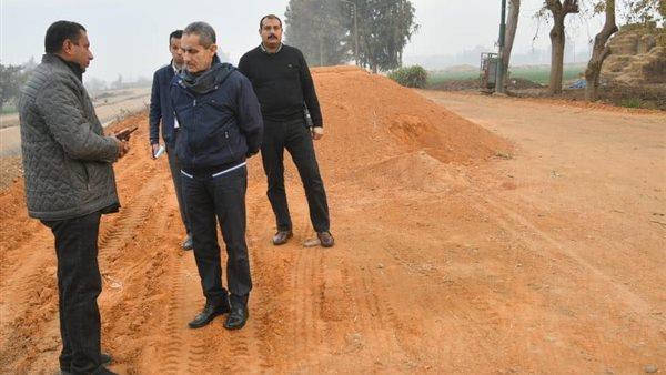 محافظ الغربية يتابع أعمال المرحلة الثانية من رصف طريق ومحور "طنطا - السنطة- زفتى"