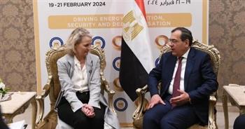   الملا يبحث التعاون بين مصر والاتحاد الأوروبي في الانتقال الطاقي وخفض الانبعاثات 