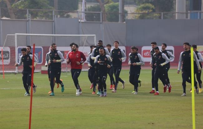 الأهلي يواصل تدريباته على ملعب التتش