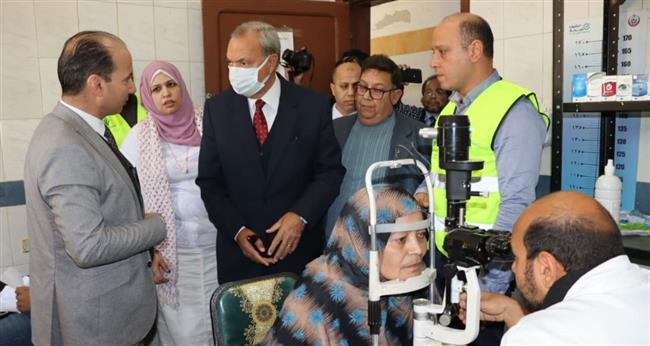 محافظ القليوبية من "الشموت": تكثيف القوافل الطبية المجانية للقرى الأكثر احتياجا 