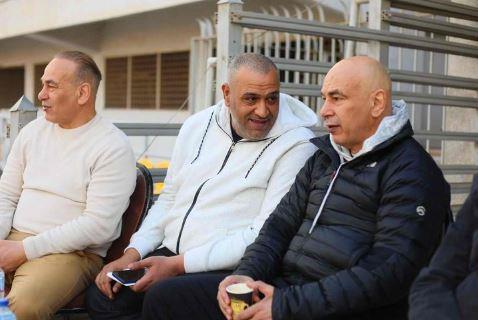 رغم الوعكة الصحية.. حسام حسن يتابع لقاء سيراميكا والجونة من المدرجات