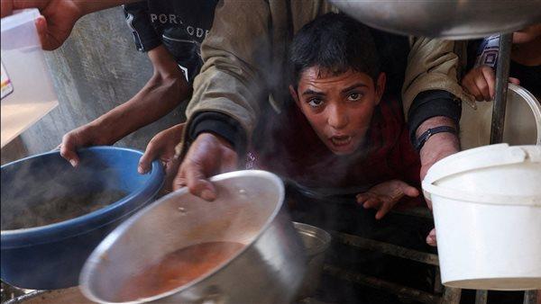 "الإغاثة الطبية": مئات الآلاف في شمال غزة يعانون نقصا حادا بالغذاء