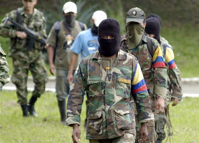 كولومبيا :" جيش التحرير الوطني " يعلن تجميد محادثات السلام مع الحكومة