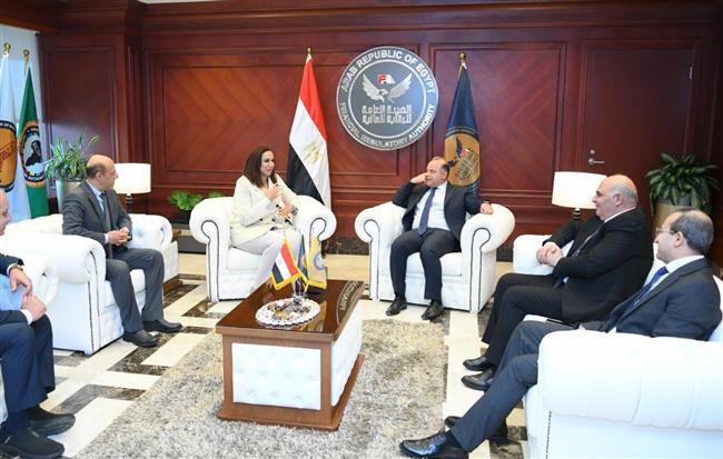 نائب محافظ البحيرة تلتقي برئيس هيئة الرقابة المالية بالقرية الذكية