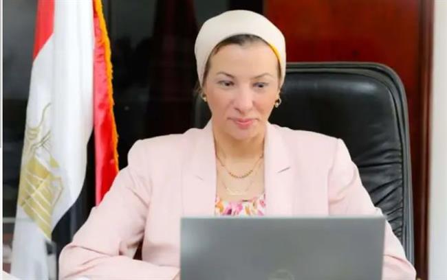 وزيرة البيئة تؤكد اهتمام مصر بدعم قطاع الصناعة 