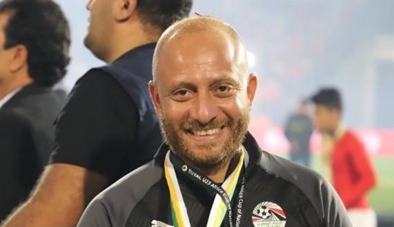 اتحاد الكرة يعلن استمرار وائل رياض في قيادة منتخب 2005