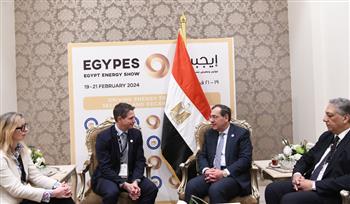   "الملا" يبحث مع رئيس شركة كابريكورن إنرجي أنشطة الشركة في مناطق امتيازها في مصر