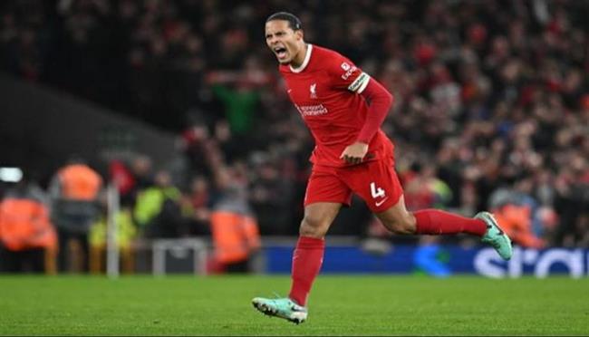 ليفربول يقلب الطاولة على لوتون تاون ويحوّل تأخره إلى فوز درامي 4-1 بالدوري الإنجليزي