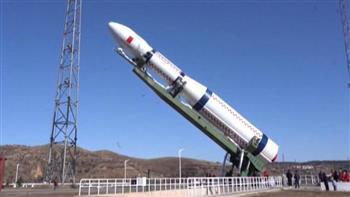 الصين : وصول الصاروخ الحامل للقمر الاصطناعي "تشيويه تشياو-2" إلى موقع الإطلاق