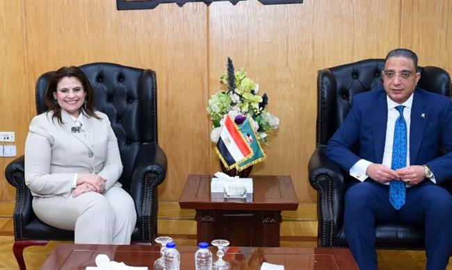 وزيرة الهجرة تصل الفيوم لبدء جولة بالمحافظة 