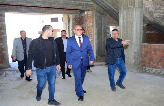 رئيس جامعة سوهاج يتفقد مبنى الإسكان الطلابي بحي الكوثر