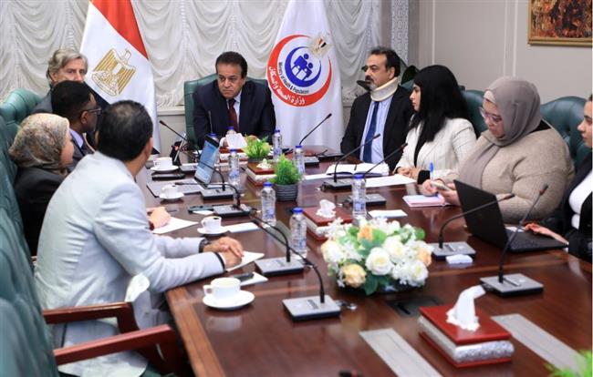 وزير الصحة يستقبل الممثل المقيم لبرنامج الأمم المتحدة لمناقشة مشروعات التعاون