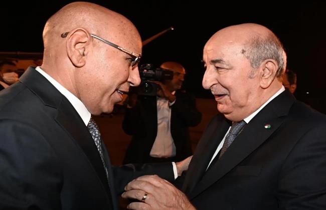 الرئيس الجزائري ونظيره الموريتاني يفتتحان معبرين حدوديين و طريق بري